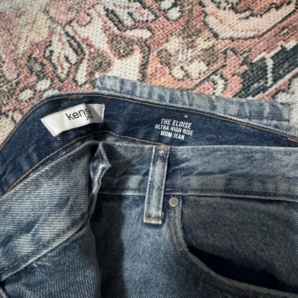 Kensie Light and Dark Blue Denim Jeans - Picture 3 of 4